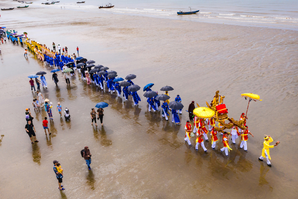 bãi biển Trà Cổ