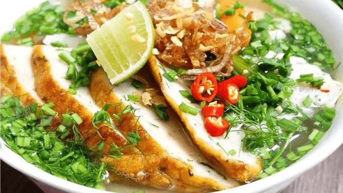 Bánh canh chả cá ngon ở Phan Thiết thu hút du khách