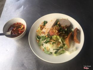 Bánh ướt tóp mỡ