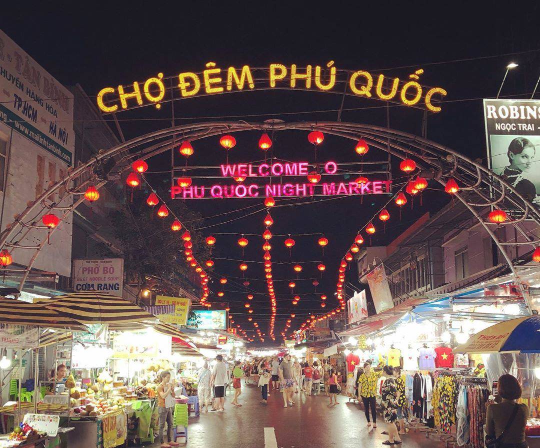 Chợ Đêm Phú Quốc: Review Thiên Đường Ẩm Thực Đảo Ngọc